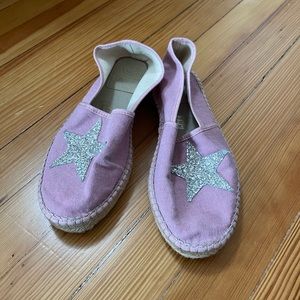 Pink espadrille with silver accent